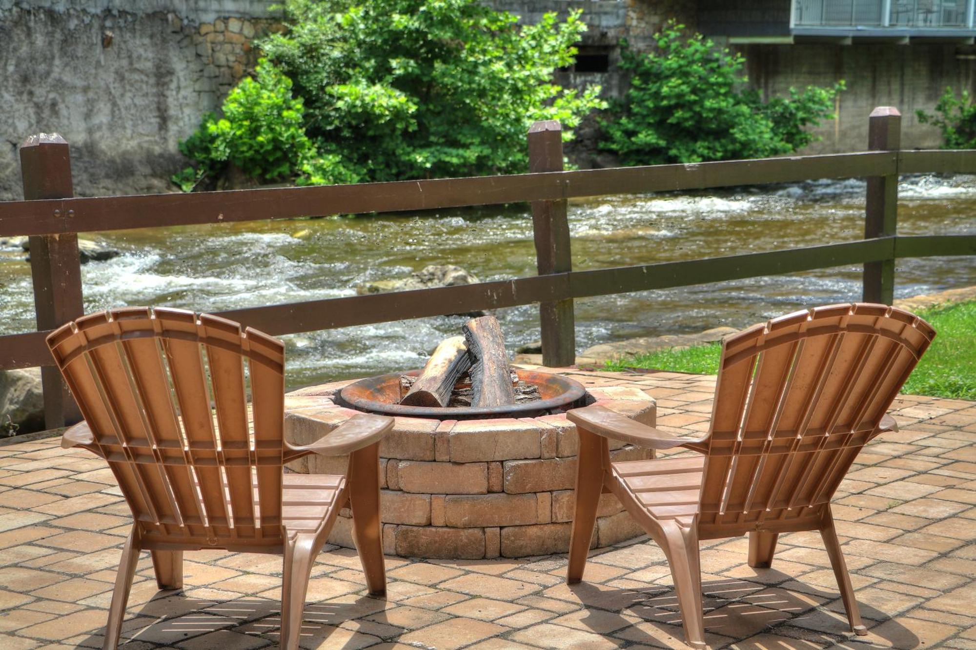 Gatlinburg River Inn Экстерьер фото